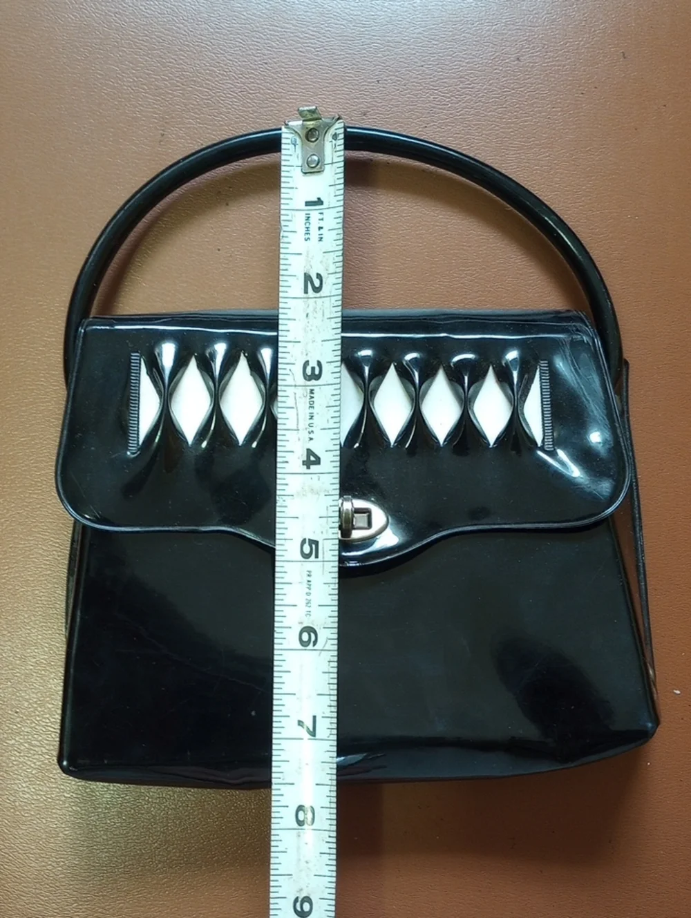 Vintage Retro Girl's Neutral Black & White Vinyl Purse, Faux Patent Leather